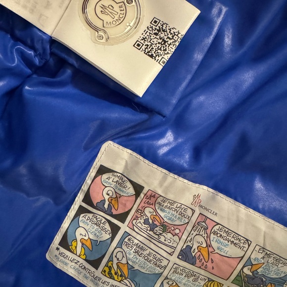 Moncler Boys Jacket - Picture 8 of 9